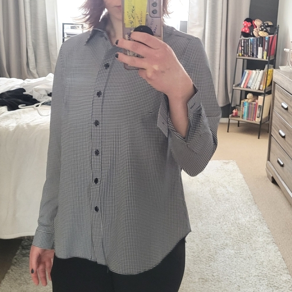 Formal black/white top - Picture 2 of 2